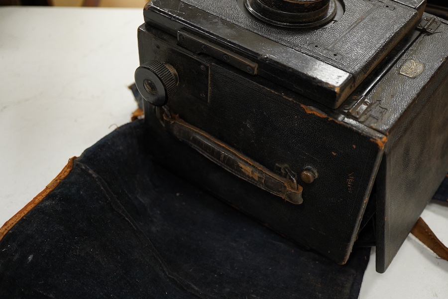 A Dallmeyer plate camera and five Thornton Pickard plates